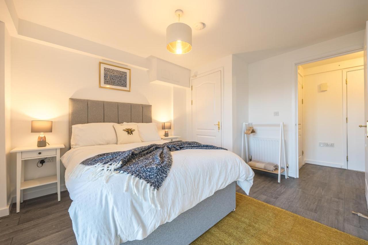 Nino Capital - Victoria Apartment London Luaran gambar