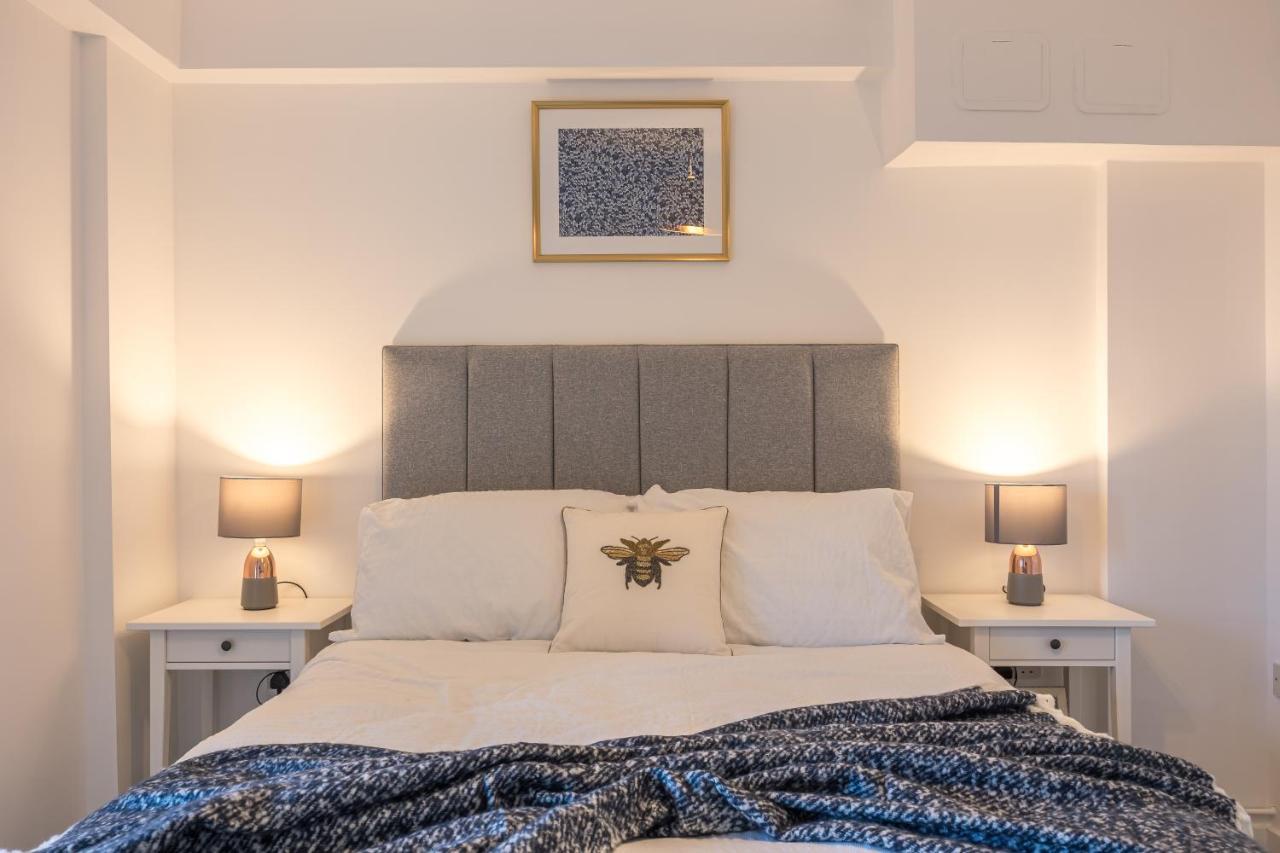 Nino Capital - Victoria Apartment London Luaran gambar