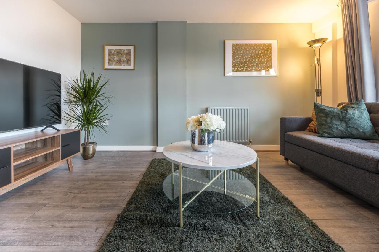 Nino Capital - Victoria Apartment London Luaran gambar